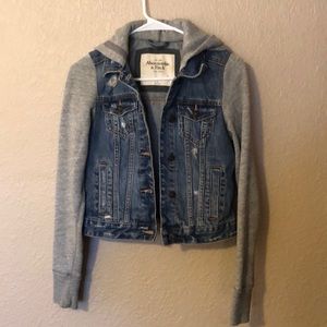 Abercrombie & Fitch Jean jacket size Small